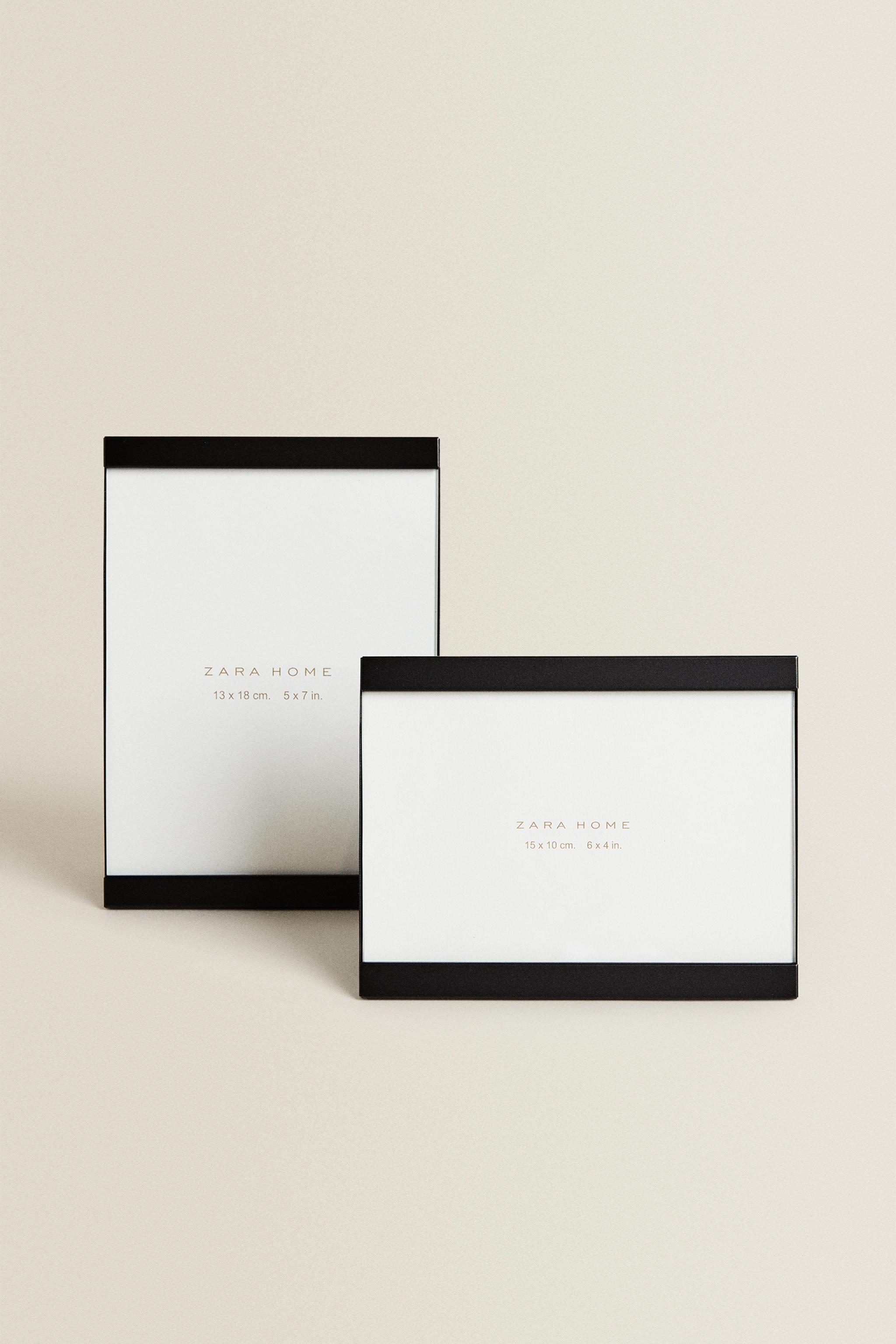 BLACK METAL PICTURE FRAME